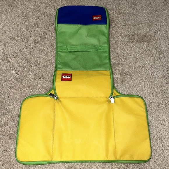 LEGO Color Block Zip Up Carry Case - Picture 5 of 8